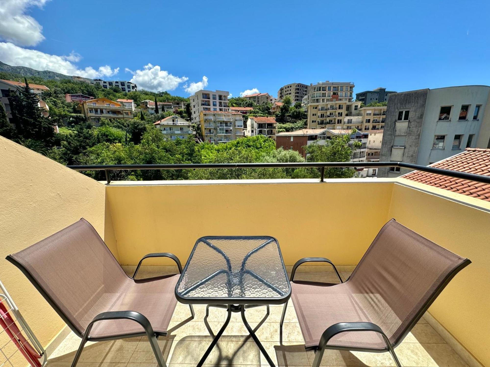 For-A Apartmani Bečići Exterior photo